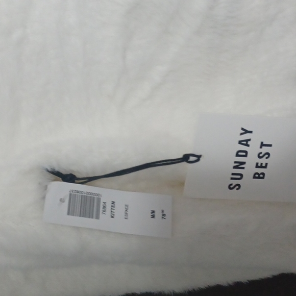 Aritzia super soft cropped white sweater - Picture 4 of 5